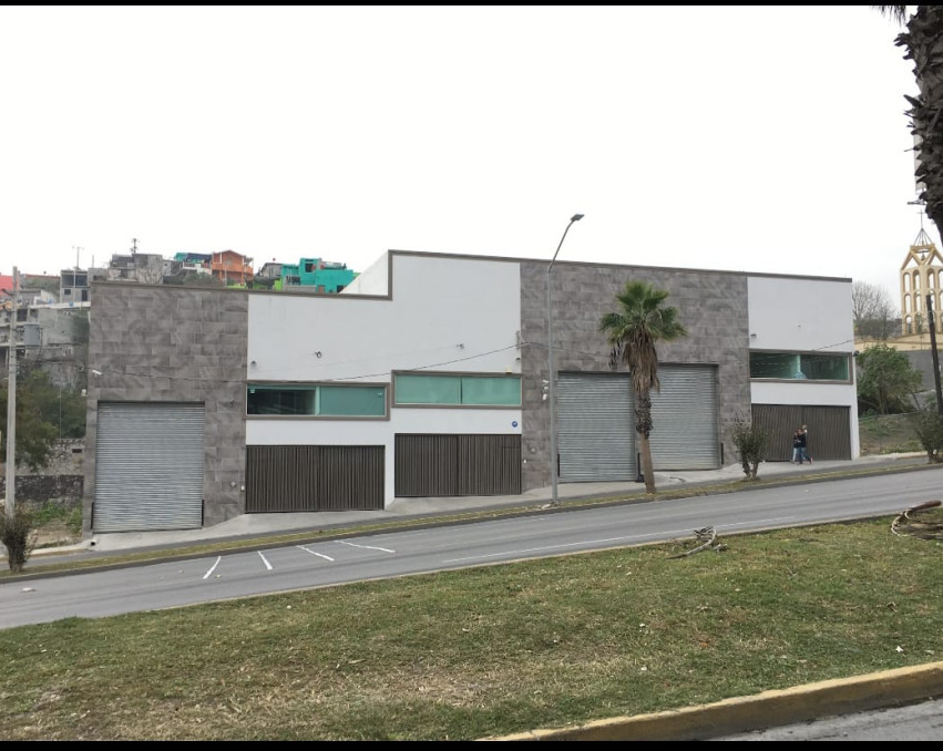 Bodega en Av. Alfonso Reyes, Monterrey.